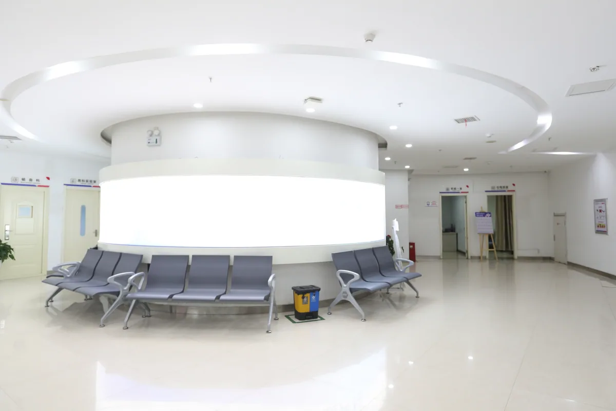 Waiting area at Zhengzhou Longhai Maternity Hospital